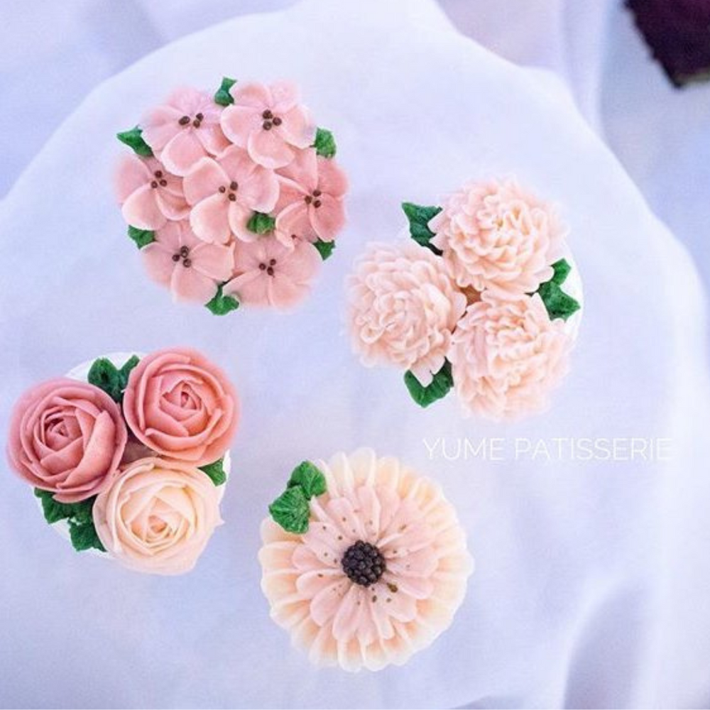 
                  
                    Load image into Gallery viewer, &amp;quot;Julieta&amp;quot; Buttercream Floral Cupcakes
                  
                