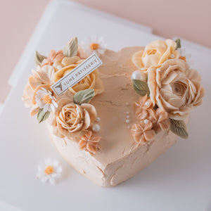 
                  
                    Load image into Gallery viewer, &amp;quot;Effie&amp;quot; Heart shaped Korean Buttercream Flowercake
                  
                