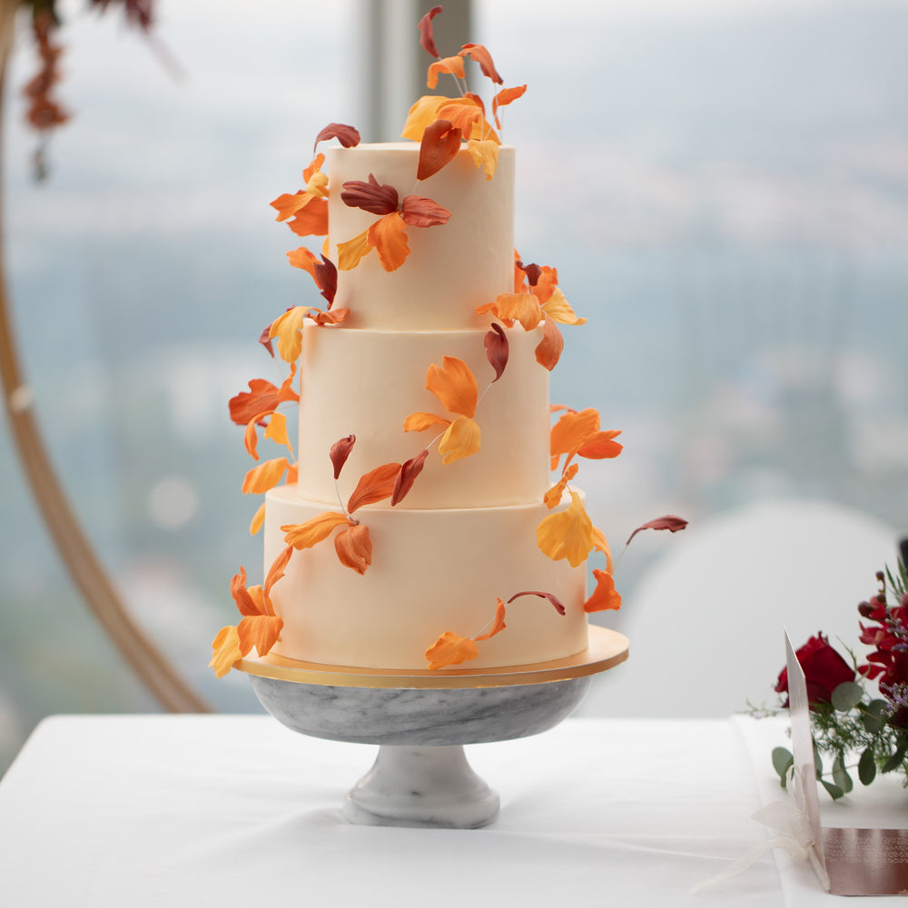 
                  
                    Load image into Gallery viewer, &amp;quot;Autumn in Seoul&amp;quot; Deconstructed Sugar Petals Wedding Cake
                  
                