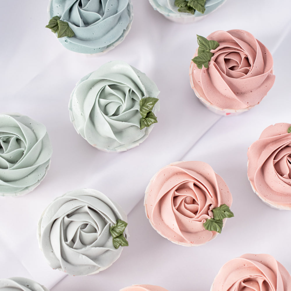 
                  
                    Load image into Gallery viewer, Minimalist Korean Buttercream Rosette Cupcake
                  
                