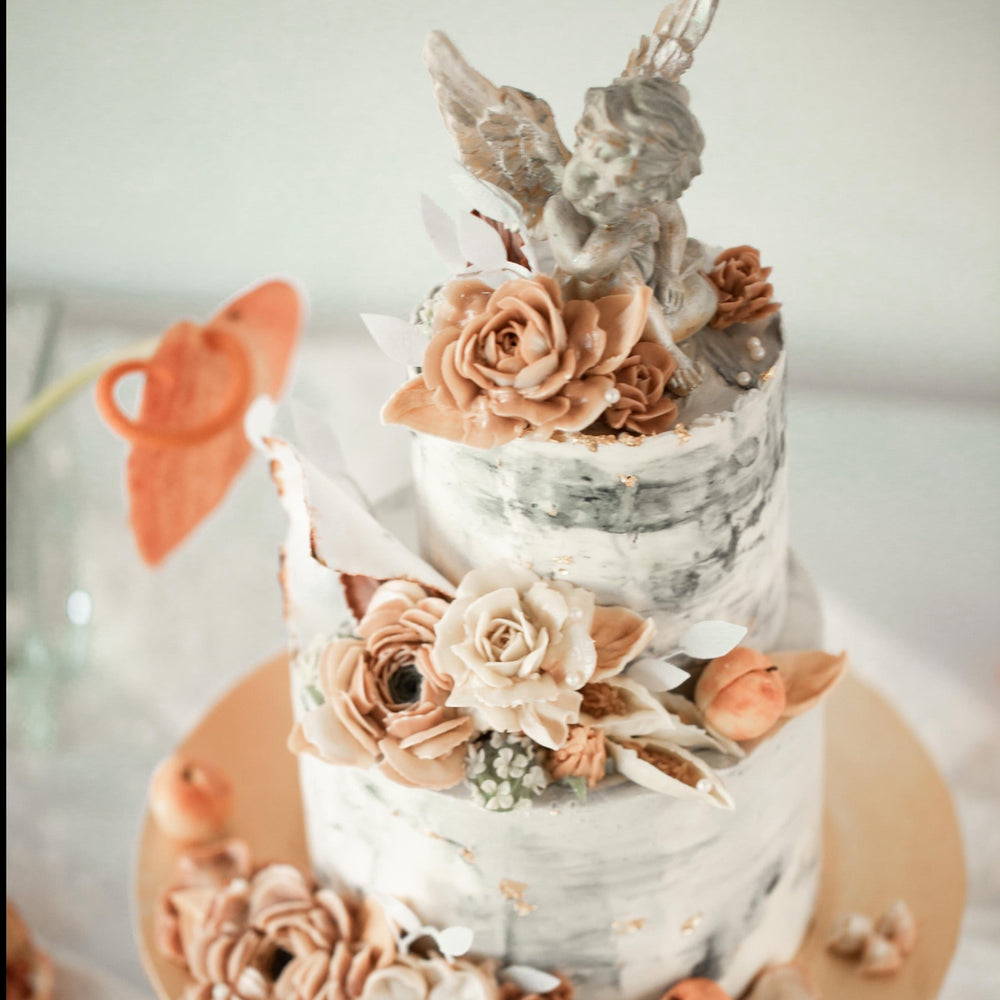 
                  
                    Load image into Gallery viewer, Masterclass: 2 Day Advanced Buttercream Flower Piping (Real Cake)
                  
                