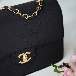
                  
                    Load image into Gallery viewer, Chanel Bag Cake
                  
                