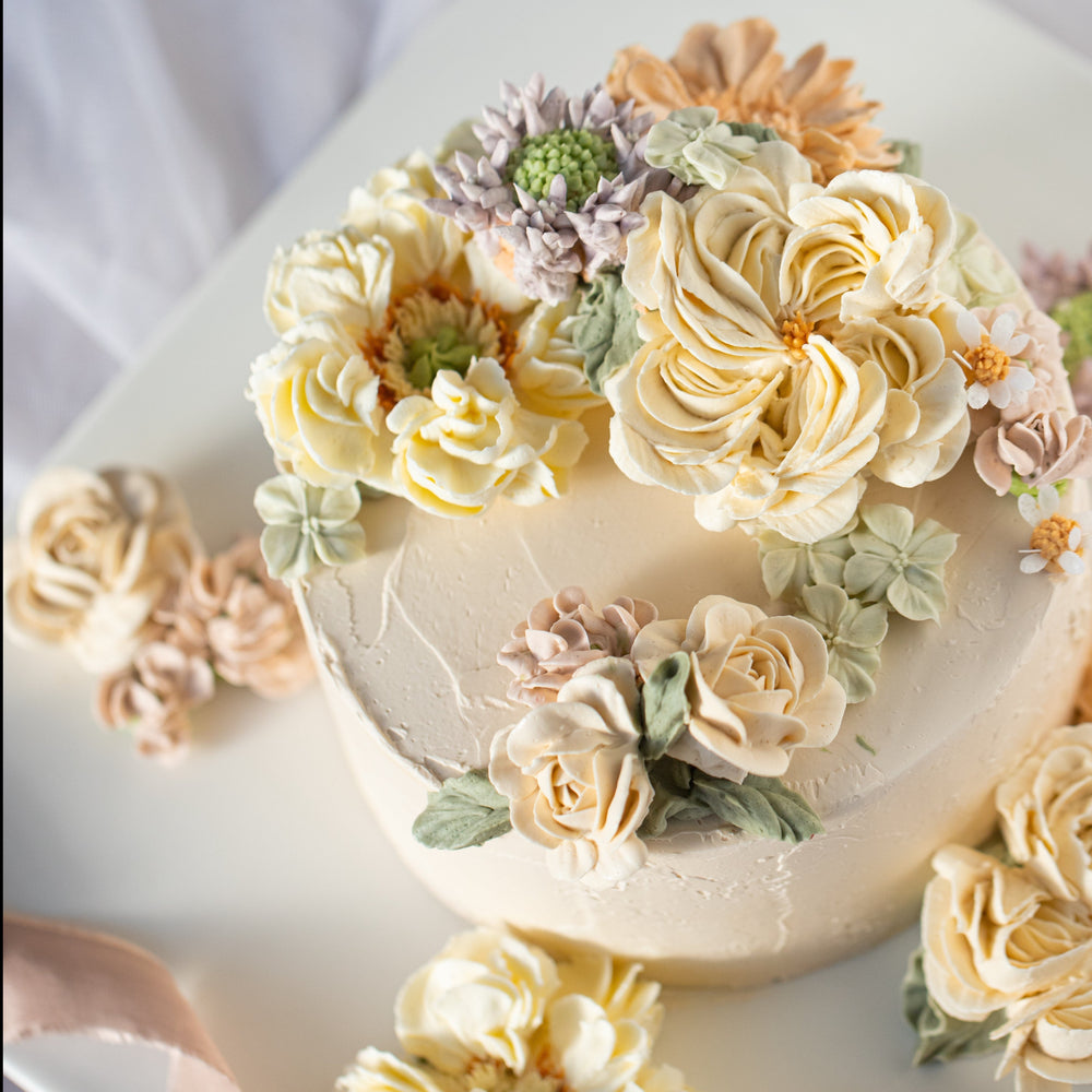 
                  
                    Load image into Gallery viewer, Private 2 Day Buttercream Advance Immersive Class with Chef Amber
                  
                