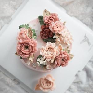 
                  
                    Load image into Gallery viewer, &amp;quot;Joanna&amp;quot; Korean Buttercream Flowercake
                  
                