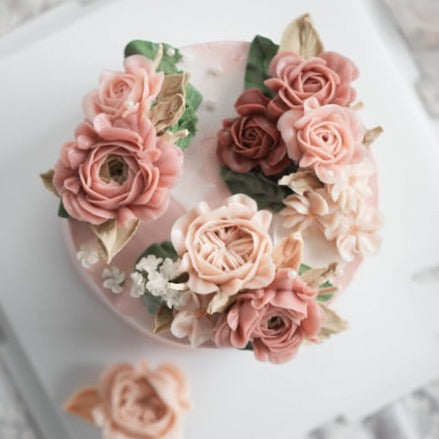 
                  
                    Load image into Gallery viewer, &amp;quot;Joanna&amp;quot; Korean Buttercream Flowercake
                  
                