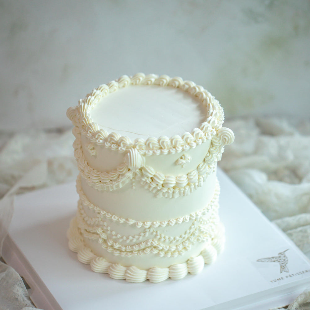 
                  
                    Load image into Gallery viewer, Masterclass: Angel Vintage Baroque Buttercream Cake
                  
                
