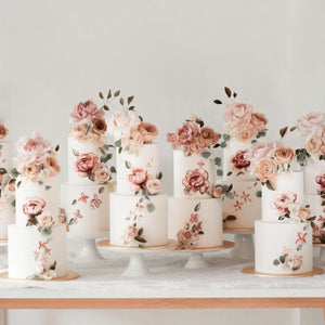 
                  
                    Load image into Gallery viewer, Masterclass: Chef Amber Wedding Flowers Intensive + Handpainted Wedding cake 3 Day Class
                  
                