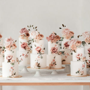 
                  
                    Load image into Gallery viewer, Masterclass: Chef Amber Wedding Flowers Intensive + Handpainted Wedding cake 3 Day Class
                  
                