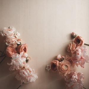 
                  
                    Load image into Gallery viewer, Masterclass: Edible Peony &amp;amp; Ranunculus Wafer Flowers
                  
                